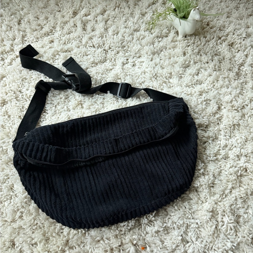 Stylish Black vintage felt like super soft, oversized Ribbed Crossbody Bag